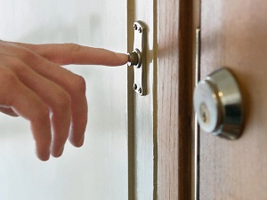 Porte à porte : les Témoins de Jéhovah ne collecteront plus aucune données personnelles